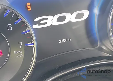 2020 Chrysler 300 Limited z USA, uszkodzony, nr VIN 2C3CCAEG2LH124338